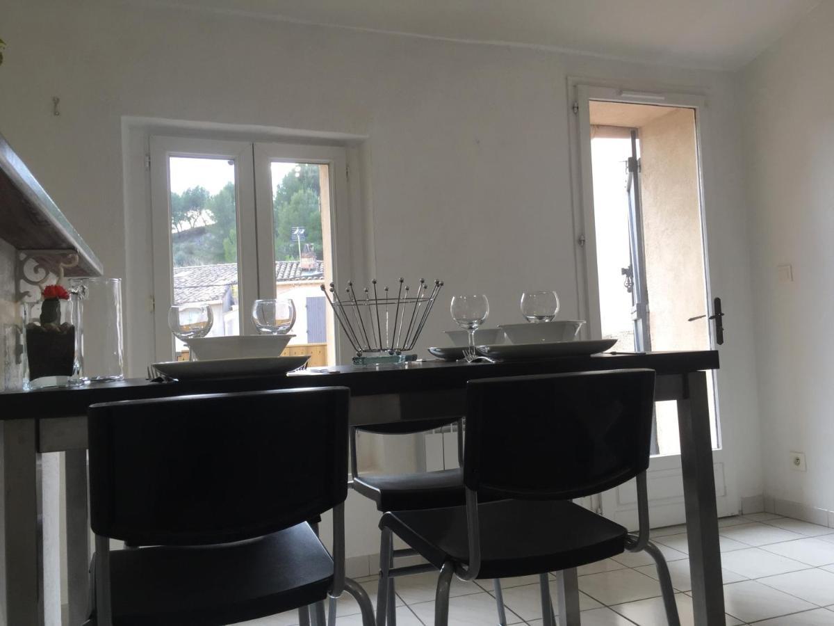 Apartment T2 Avec Terrasse, Clim , Box Fibre *