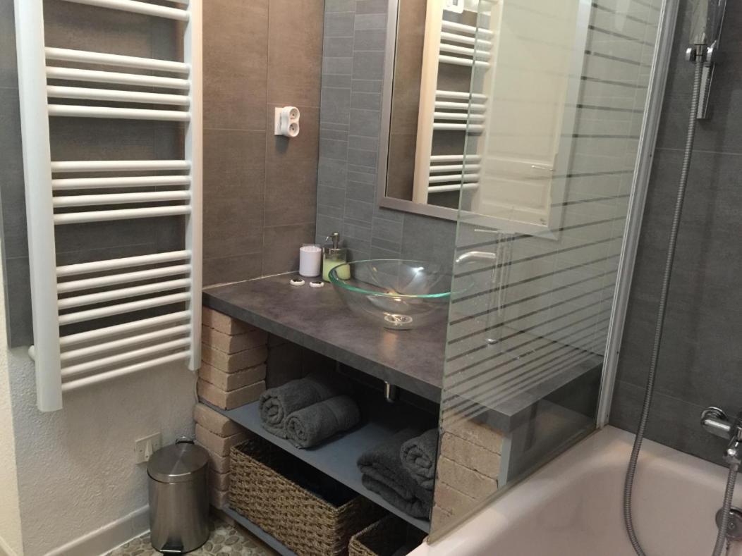 Apartment T2 Avec Terrasse, Clim , Box Fibre Vedène