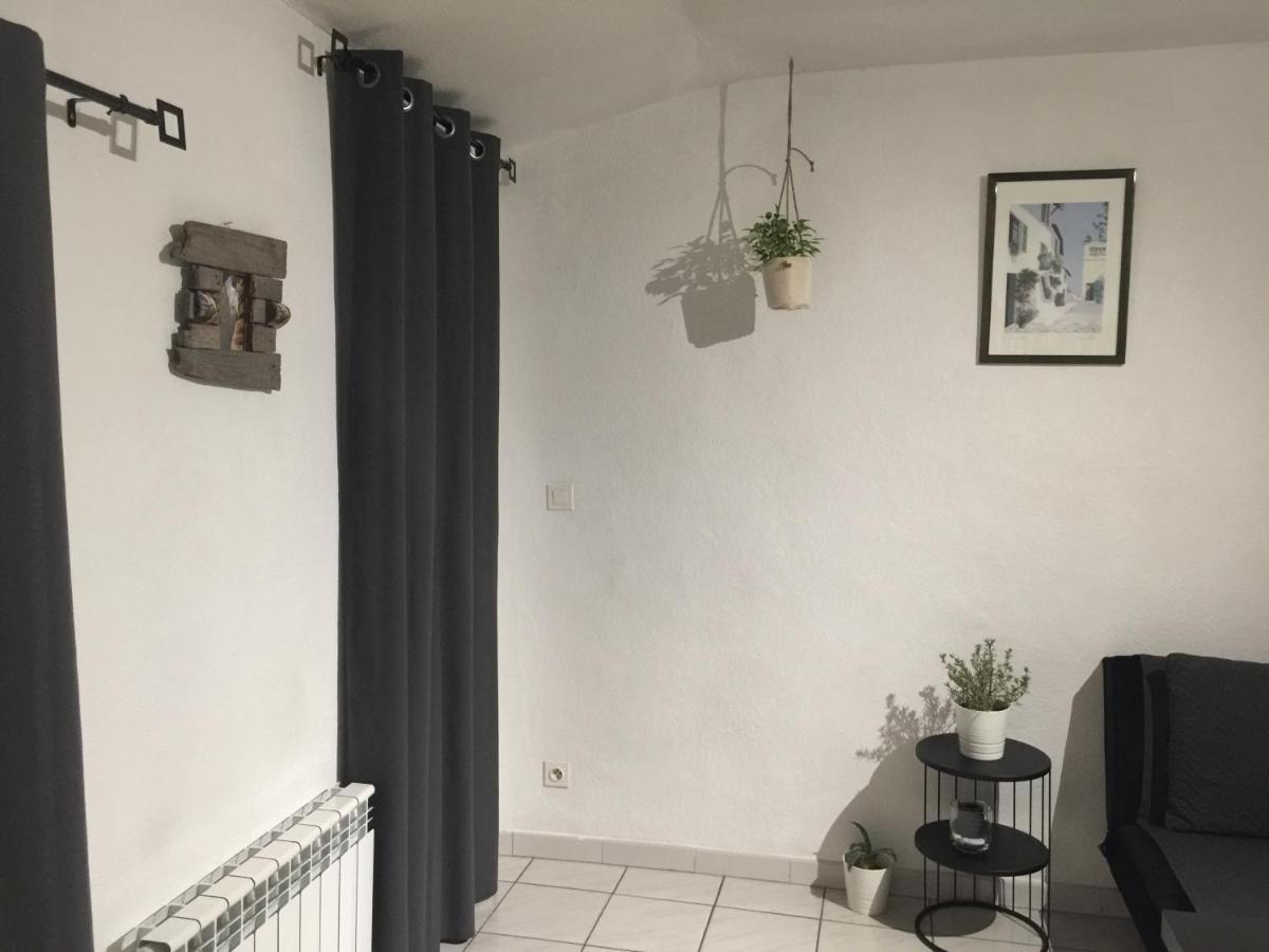 T2 Avec Terrasse, Clim , Box Fibre Apartamento
